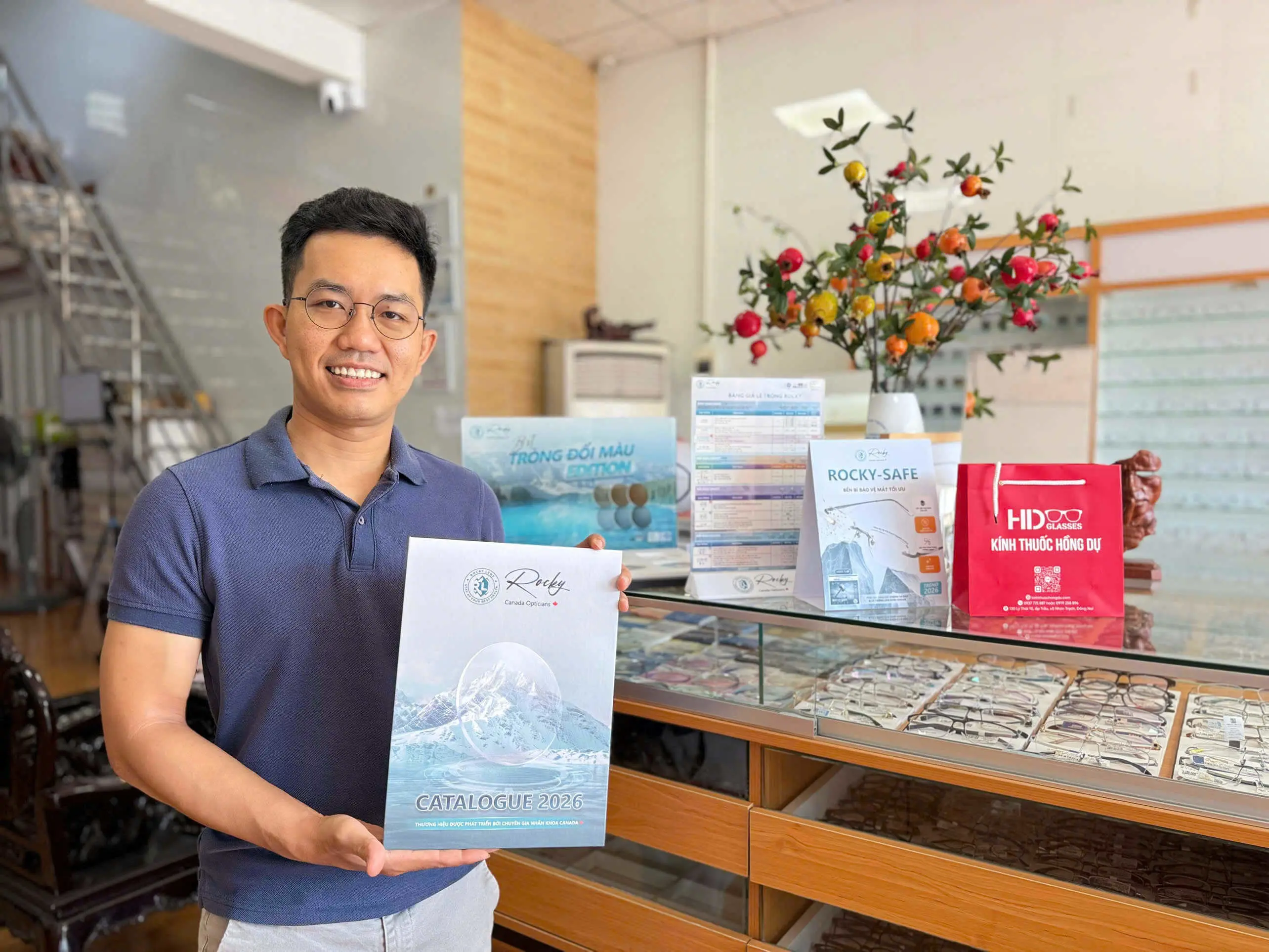 Tròng Kính ROCKY Đổi Màu SMART 1.56 ASP